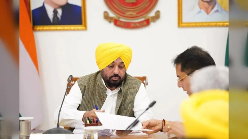 Punjab News: 'युद्ध नशेआं विरुद्ध' अभियान में महिलाओं की बढ़ी भूमिका, परिवारों के सहयोग से नशा मुक्ति को मिल रही नई दिशा