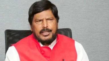 7 साल में सीवर में दम घुटने से 498 सफाई कर्मचारियों की मौत, संसद में सरकार ने जारी किए आंकड़े