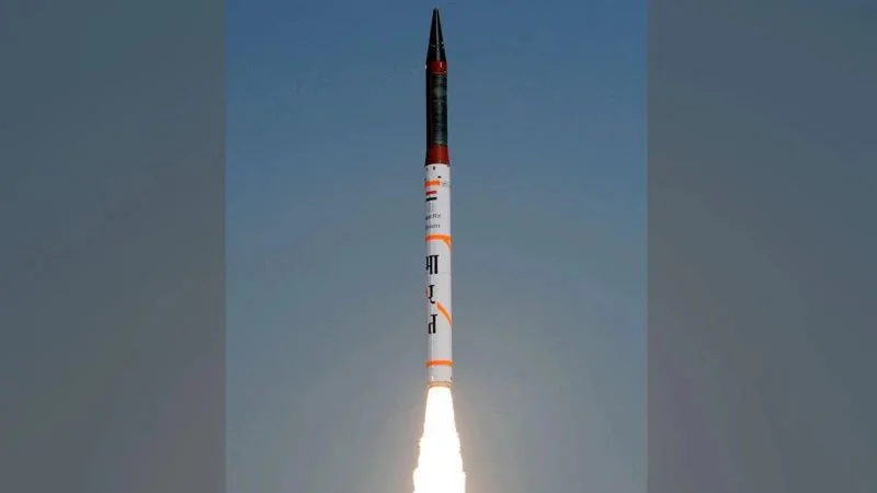 Agni-4 Ballistic Missile: 4,000 KM तक मार करने वाली अग्नि-4 मिसाइल का सफल परीक्षण, भारत की रणनीतिक ताकत हुई और मजबूत