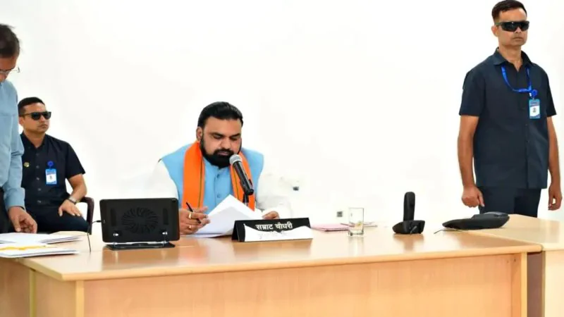 Bihar Cabinet Meeting: बिहार कैबिनेट के बड़े फैसले: युवाओं की स्किल ट्रेनिंग से स्टूडेंट क्रेडिट कार्ड तक, इन प्रस्तावों पर लगी मुहर