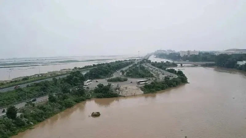 बिहार में बाढ़ का अलर्ट, गंडक में 3 मीटर की फ्लैश फ्लड लहर की आशंका; कई जिलों में निगरानी