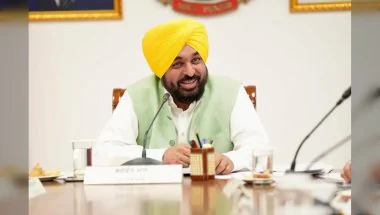 Punjab News: पराली जलाने पर पंजाब सरकार का फोकस, CM भगवंत मान ने गांव-गांव जागरूकता अभियान तेज करने के दिए निर्देश