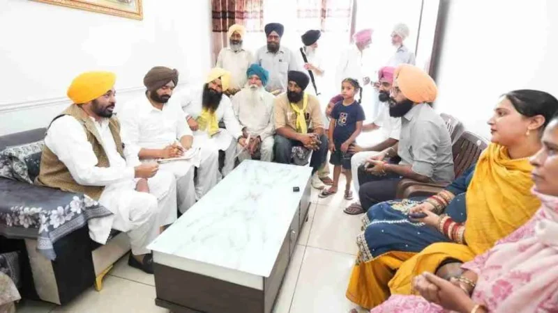Punjab Election 2027: धूरी से भगवंत मान ने शुरू किया AAP का घर-घर अभियान, 'मान दा मुनाफा' पर जोर