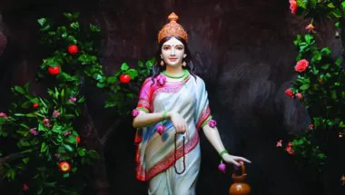 Maa Brahmacharini को क्यों लगाया जाता है चीनी-गुड़ का भोग? जानें पूजा का महत्व