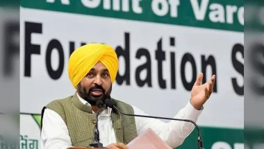 Punjab News: दिल्ली एयरपोर्ट के अधिकारियों ने ऊपर से दबाव का हवाला देकर मुझे 2 घंटे तक रोककर रखा: मुख्यमंत्री भगवंत सिंह मान